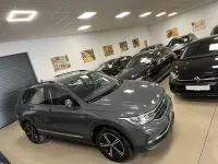 Usado VW Tiguan R-line 150 CV (110 kW) 2021 Gris / plata SUV