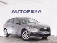 Usado Skoda Scala Ambition 95 CV (69 kW) 2022 Ocre Utilitario