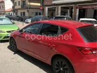 Usado Seat Leon Style 125 CV (91 kW) 2018 Rojo Berlina