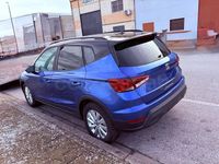 Usado Seat Arona Xperience 115 CV (84 kW) 2025 Azul SUV