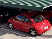Usado VW New Beetle 100 CV (73 kW) 2004 Rojo Utilitario