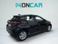 Usado Toyota Yaris Active 116 CV (85 kW) 2021 Negro Utilitario