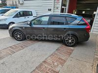 Usado Kia Ceed Plus 90 CV (66 kW) 2011 Gris / plata Utilitario