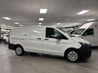Usado Mercedes Vito 115 CV (84 kW) 2018 Blanco Van