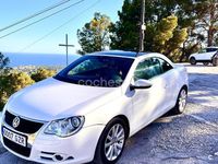 Usado VW Eos 140 CV (102 kW) 2010 Blanco Descapotable