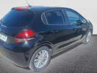 Usado Peugeot 208 Signature Sky 82 CV (60 kW) 2019 Utilitario
