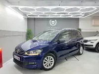 Usado VW Touran Advance 150 CV (110 kW) 2017 Azul Monovolumen