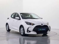 Usado Toyota Yaris Hybrid Business Edition 75 CV (55 kW) 2022 Blanco Berlina