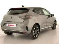 Usado Renault Clio Techno 90 CV (66 kW) 2025 Gris Utilitario