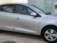 Usado Renault Fluence Dynamique 105 CV (77 kW) 2010 Gris Berlina