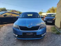 Usado Skoda Rapid Active 90 CV (66 kW) 2014 Azul Utilitario
