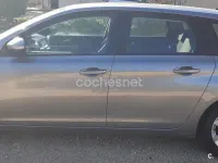 Usado Peugeot 308 SW Active 120 CV (88 kW) 2017 Gris / plata Familiar