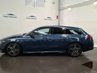 Usado Mercedes CLA200 Shooting Brake 163 CV (119 kW) 2021 Azul Familiar