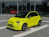 Usado Abarth 500C Scorpionissima 113 kW (154 CV) 2023 Amarillo Descapotable