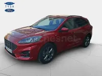 Usado Ford Kuga ST-Line X 190 CV (139 kW) 2022 Granate SUV