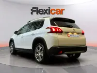 Usado Peugeot 2008 Allure 131 CV (96 kW) 2018 Blanco SUV