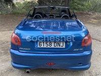 Usado Peugeot 206 CC 110 CV (80 kW) 2005 Azul Descapotable