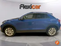 Begagnad VW T-Roc Life 110 HK (80 kW) 2023 Blå SUV