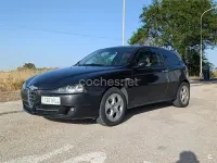Usado Alfa Romeo 147 Distinctive 105 CV (77 kW) 2007 Negro Utilitario