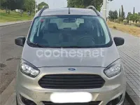 Usado Ford Tourneo Courier Trend 75 CV (55 kW) 2015 Beige Monovolumen