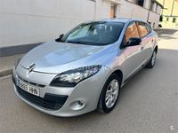 Usado Renault Mégane Dynamique 110 CV (80 kW) 2012 Gris / plata Berlina