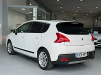 Usado Peugeot 3008 200 CV (147 kW) 2012 Blanco Familiar