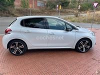 Usado Peugeot 208 GT-line 110 CV (80 kW) 2018 Blanco Utilitario