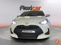 Usado Toyota Yaris Active 116 CV (85 kW) 2025 Blanco Utilitario