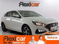 Usado Hyundai i30 116 CV (85 kW) 2021 Blanco Familiar