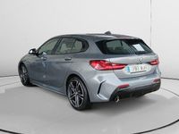 Usado BMW 118 Comfort Edition 136 CV (100 kW) 2023 Gris / plata Utilitario