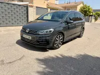 Usado VW Touran Sportline 150 CV (110 kW) 2017 Gris / plata Monovolumen
