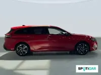 Usado Peugeot 308 Allure 130 CV (95 kW) 2022 Rojo Familiar