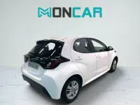 Usado Toyota Yaris Business Edition 116 CV (85 kW) 2021 Blanco Utilitario