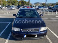 Usado Audi A3 Attraction 125 CV (91 kW) 2001 Azul Berlina
