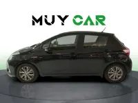 Käytetty Toyota Yaris Hybrid Active 100 HP (73 kW) 2018 Musta Viistoperä