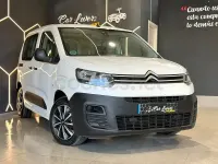 Usado Citroën Berlingo Shine 102 CV (75 kW) 2021 Blanco Monovolumen