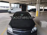 Usado Opel Astra GTC Sport 120 CV (88 kW) 2007 Negro Berlina