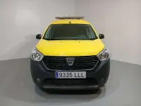 Usado Dacia Dokker Essentiel 102 CV (75 kW) 2020 Amarillo Monovolumen