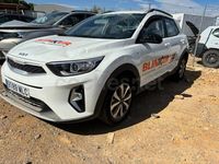 Usado Kia Stonic 84 CV (61 kW) 2023 Blanco SUV