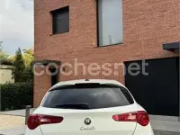 Usado Alfa Romeo Giulietta 170 CV (125 kW) 2011 Blanco Utilitario