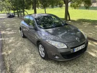 Usado Renault Mégane Expression 105 CV (77 kW) 2008 Gris / plata Berlina