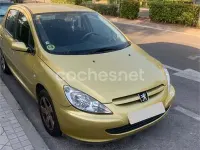 Usado Peugeot 307 138 CV (101 kW) 2002 Naranja Berlina