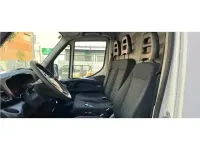 Usado Iveco Daily 156 CV (114 kW) 2019 Blanco Berlina