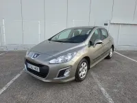 Usado Peugeot 308 Active 112 CV (82 kW) 2012 Beige Berlina