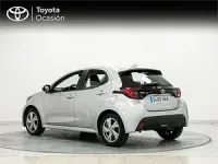 Usado Toyota Yaris Active 2024 Gris Utilitario
