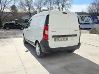 Usado Dacia Dokker Essentiel 102 CV (75 kW) 2019 Blanco Monovolumen