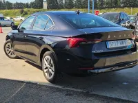 Usado Skoda Octavia Selection 150 CV (110 kW) 2024 Negro Berlina