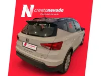 Usado Seat Arona Style 90 CV (66 kW) 2019 Blanco SUV