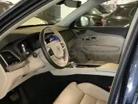 Usado Volvo XC90 Plus 250 CV (183 kW) 2024 Azul SUV