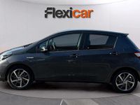 Usado Toyota Yaris Hybrid 100 CV (73 kW) 2020 Gris Utilitario